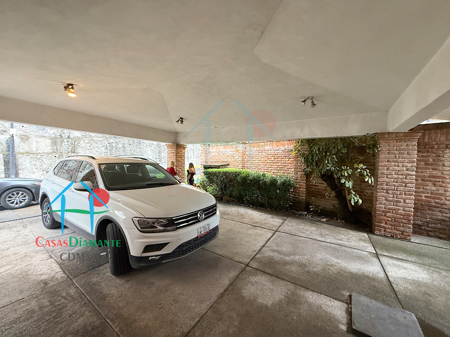 Interlomas Casa Rubén AB - Estacionamiento 4 Interlomas Casa Rubén AB - Estacionamiento 4